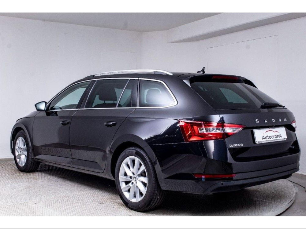 Skoda Superb Station Wagon usata a Novara (4)