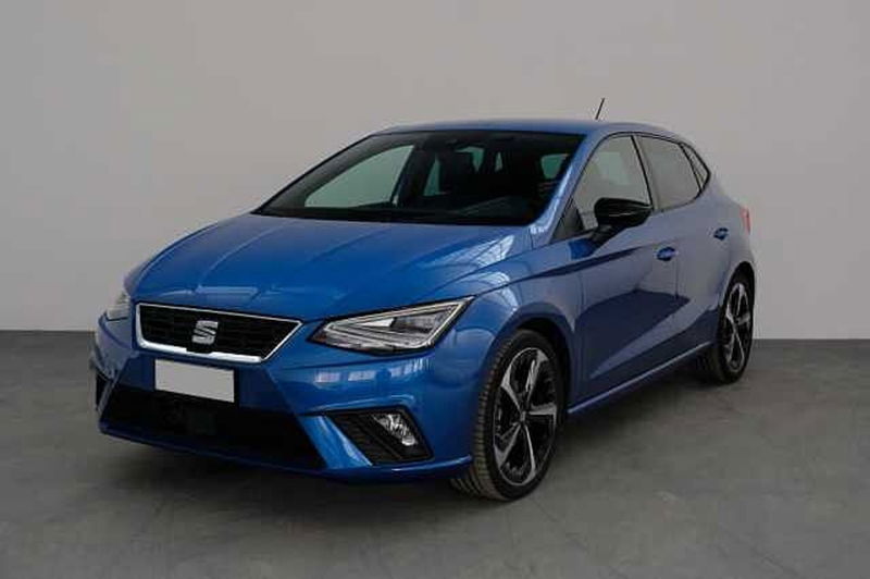 SEAT Ibiza 1.0 ecotsi FR 95cv del 2023 usata a Varese