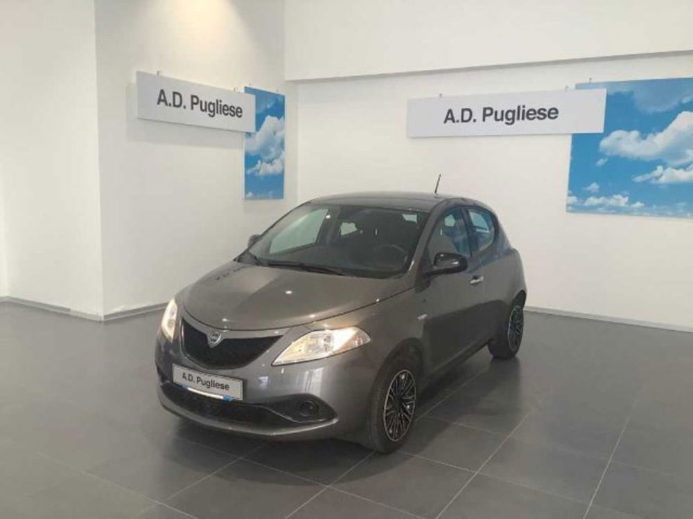 Lancia Ypsilon usata a Caltanissetta