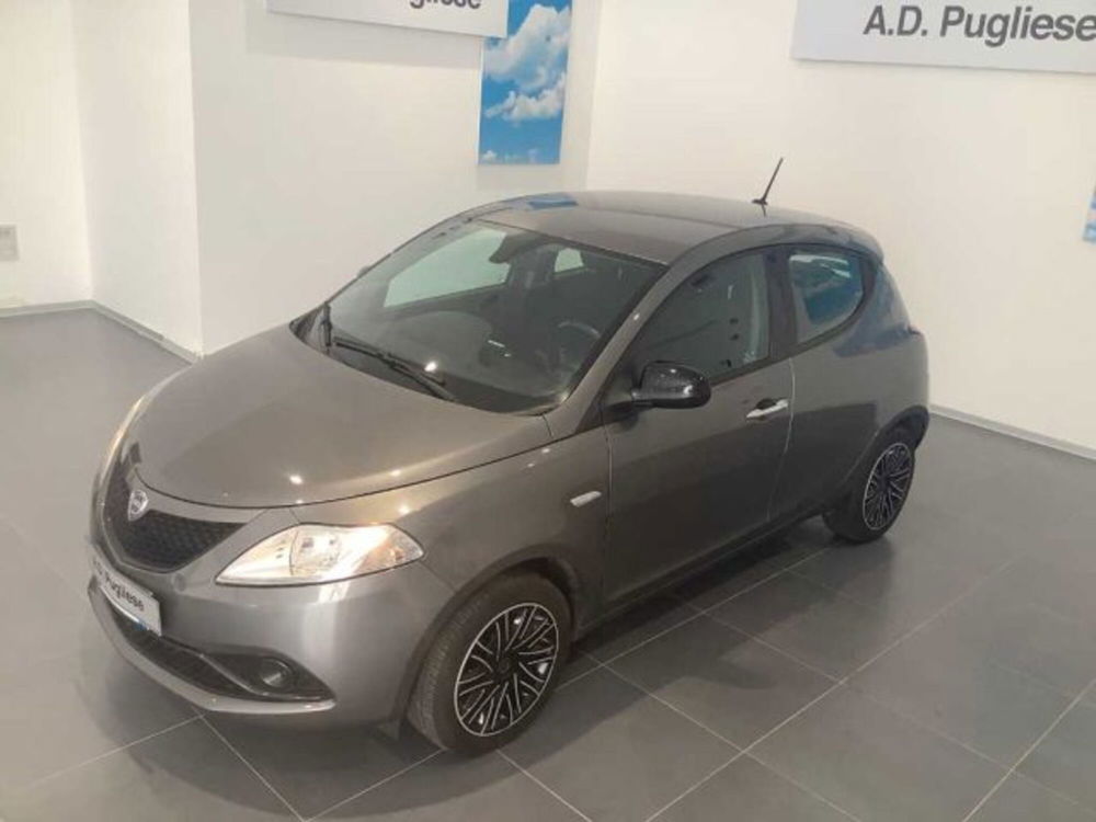 Lancia Ypsilon usata a Caltanissetta (13)