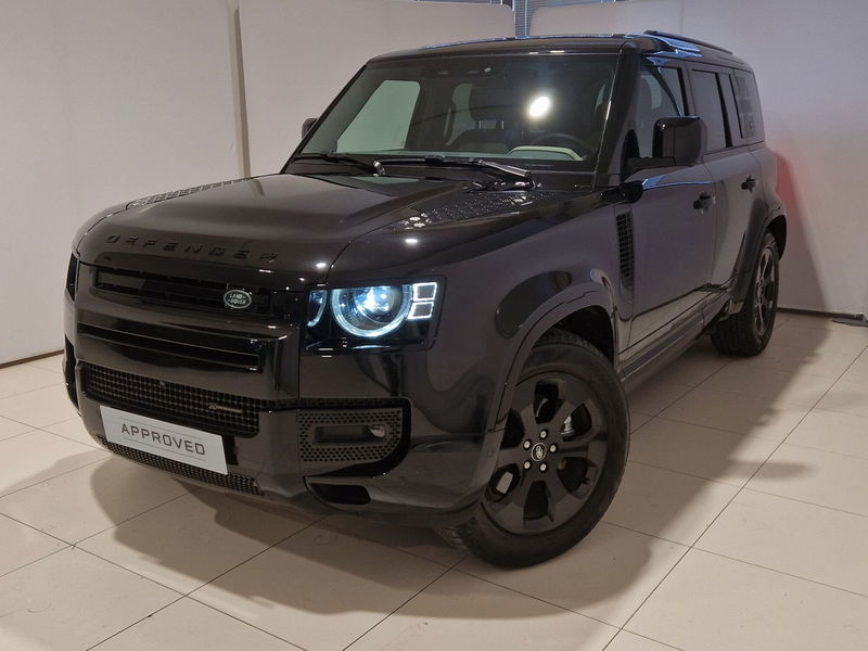 Land Rover Defender 110 3.0d i6 mhev X-Dynamic SE awd 200cv auto del 2023 usata a Agliana