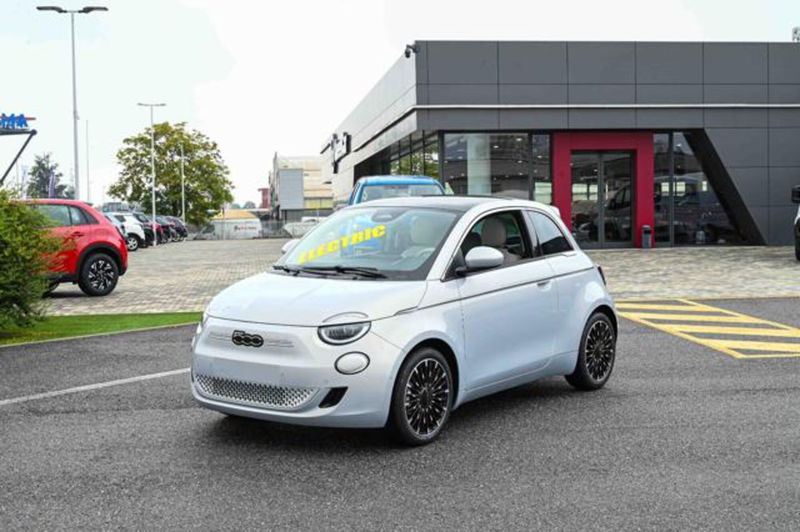 Fiat 500e La Prima Berlina 42 kWh  nuova a Pianezza