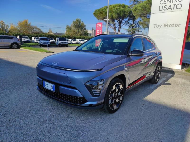 Hyundai Kona EV 64 kWh XClass del 2023 usata a Citta' di Castello