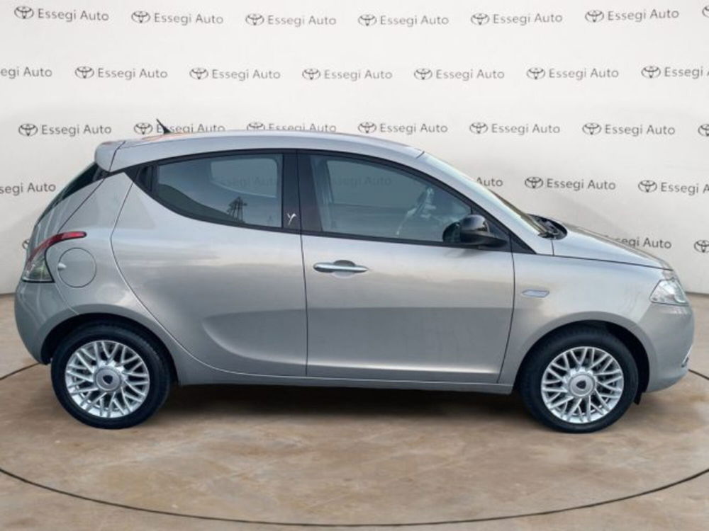 Lancia Ypsilon usata a Vercelli (13)