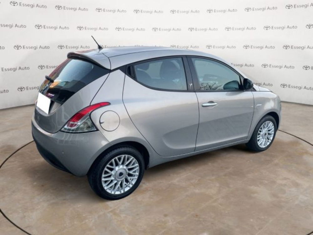 Lancia Ypsilon usata a Vercelli (17)