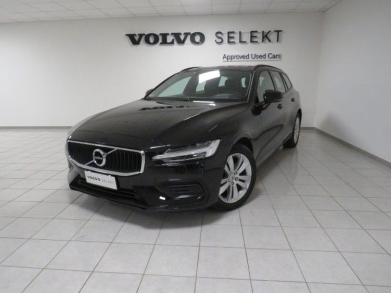 Volvo V60 B4 Geartronic Momentum Business Pro  del 2021 usata a Lurate Caccivio