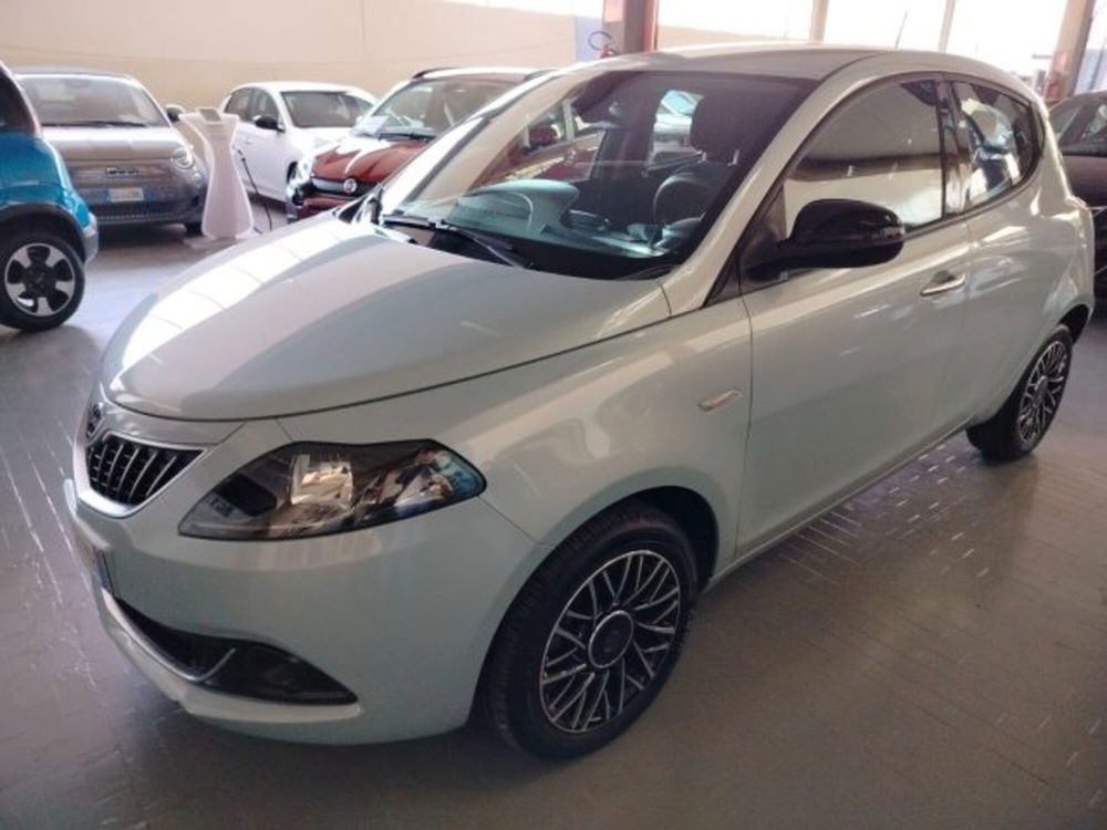 Lancia Ypsilon usata a Forlì-Cesena (13)