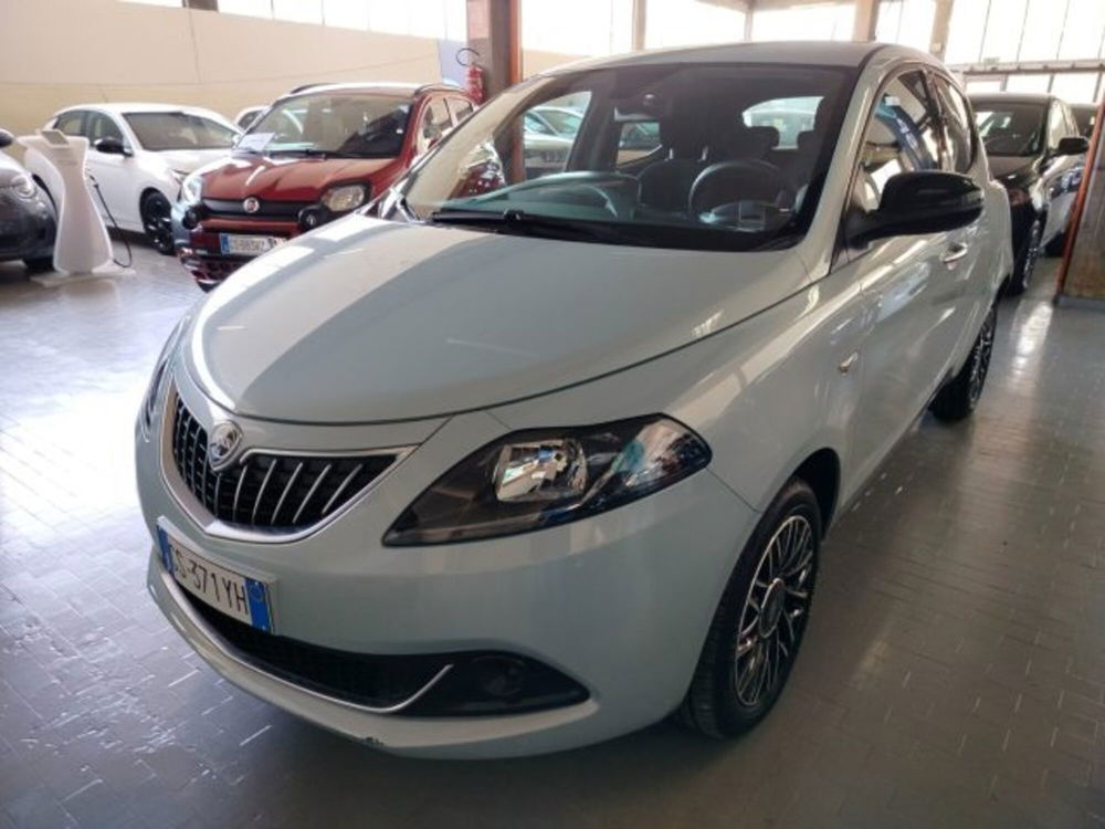 Lancia Ypsilon usata a Forlì-Cesena (3)