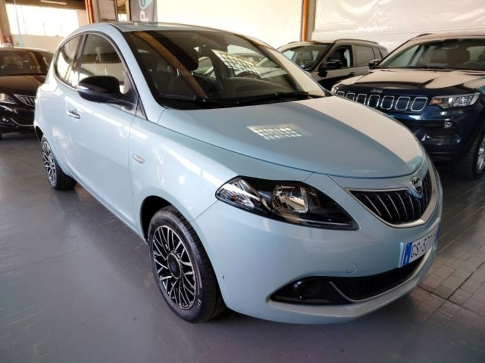 Lancia Ypsilon usata a Forlì-Cesena (4)