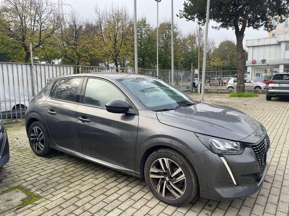 Peugeot 208 usata a Milano (4)