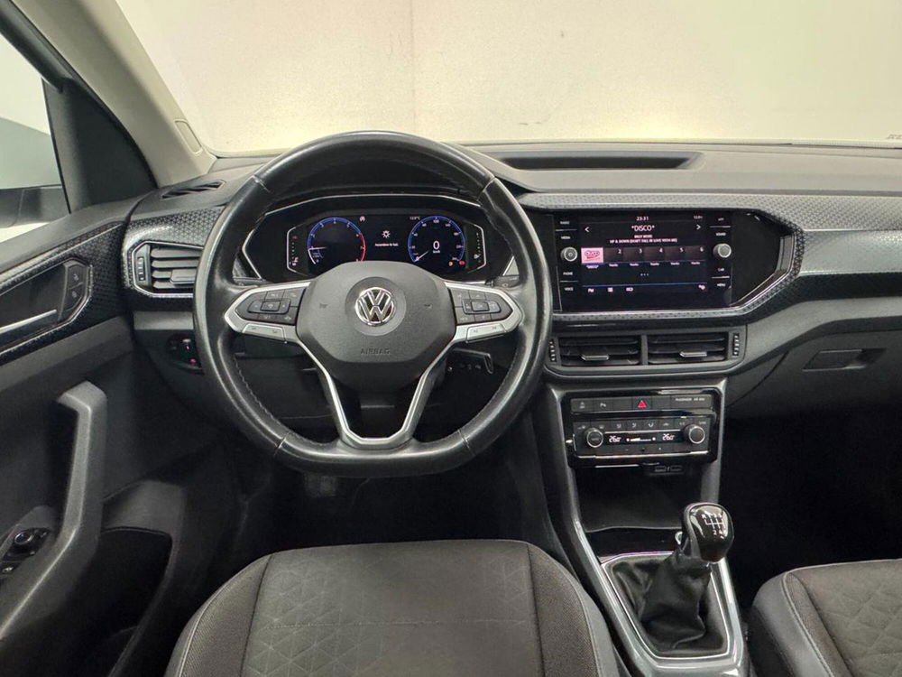 Volkswagen T-Cross usata a Como (10)