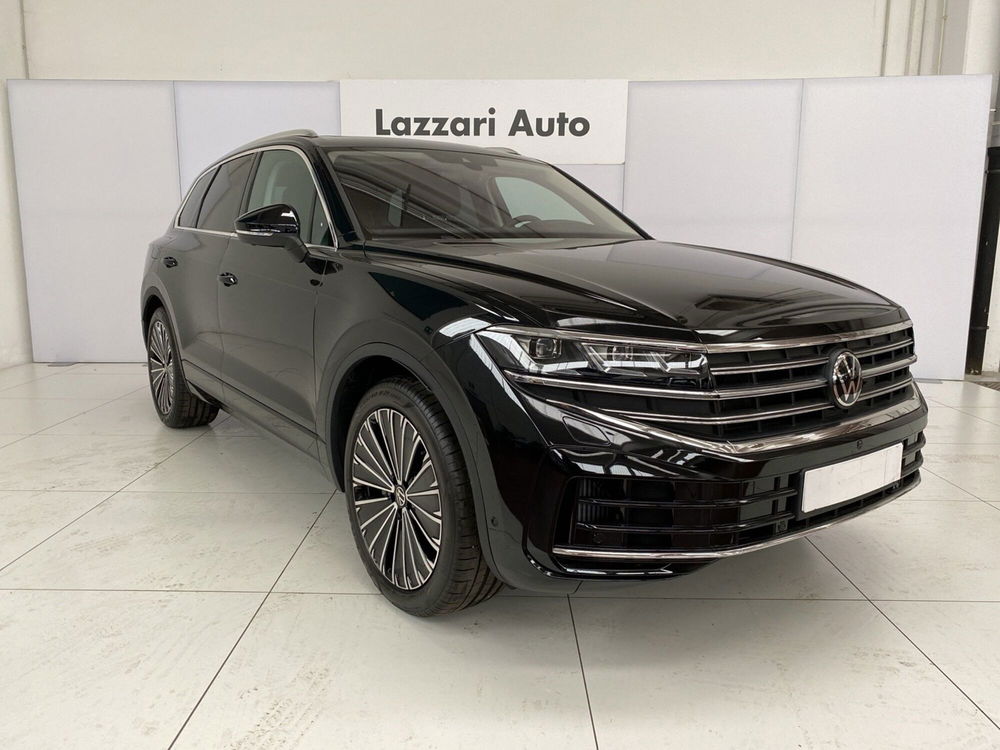 Volkswagen Touareg nuova a Lodi (3)