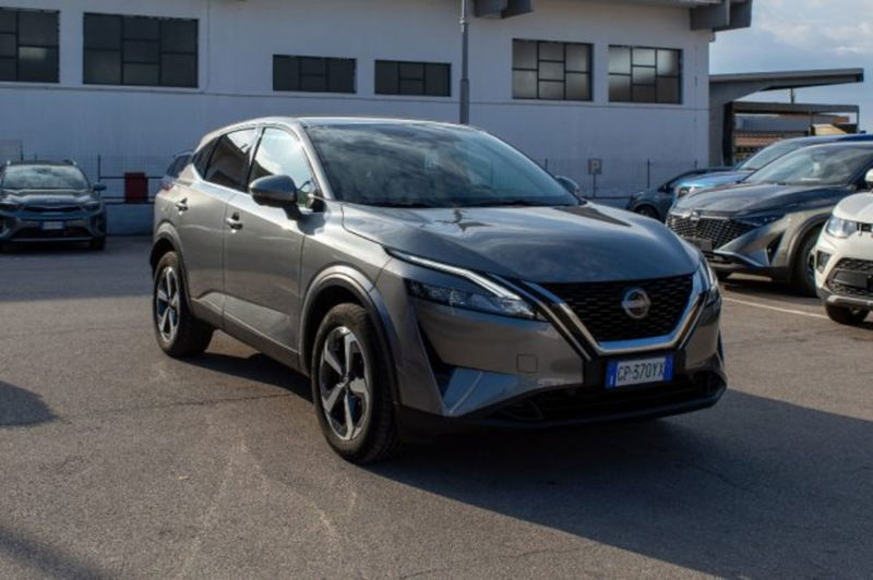 Nissan Qashqai 1.3 mhev N-Connecta 2wd 140cv del 2023 usata a Fondi