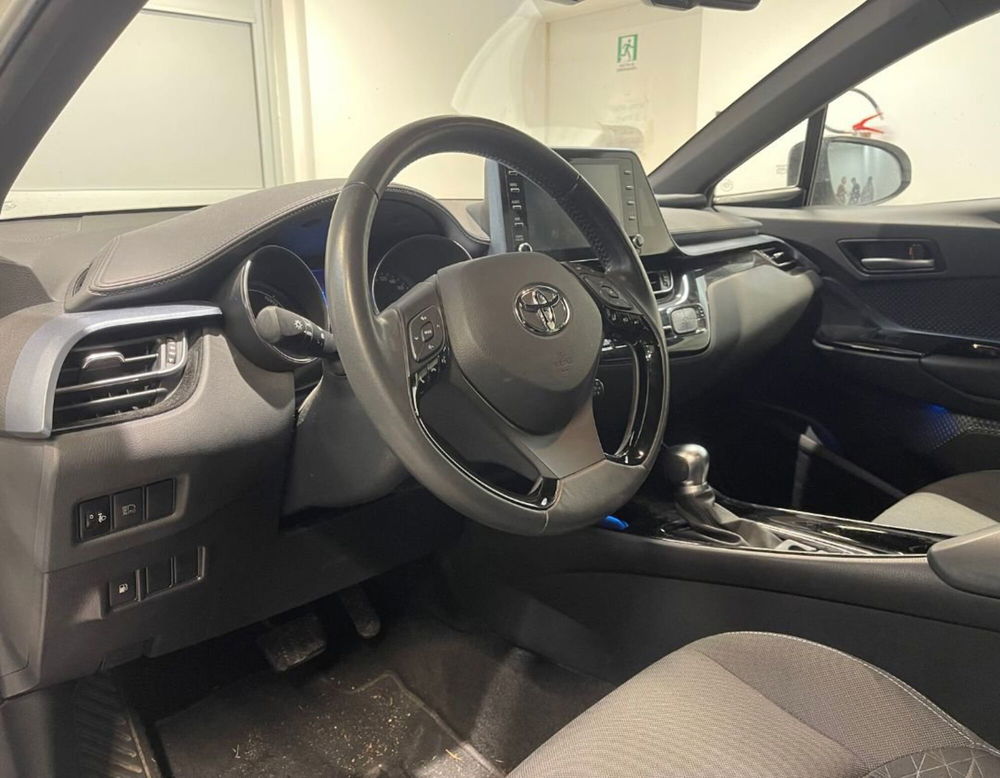 Toyota Toyota C-HR usata a Ferrara (12)