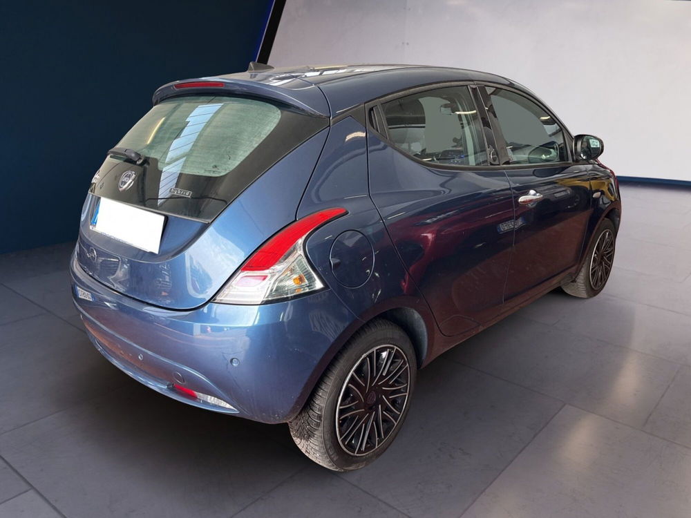 Lancia Ypsilon usata a Torino (4)