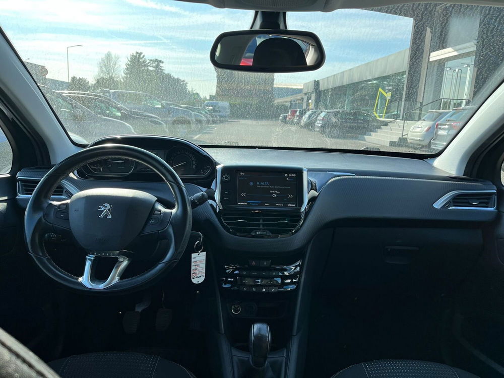 Peugeot 208 usata a Milano (15)