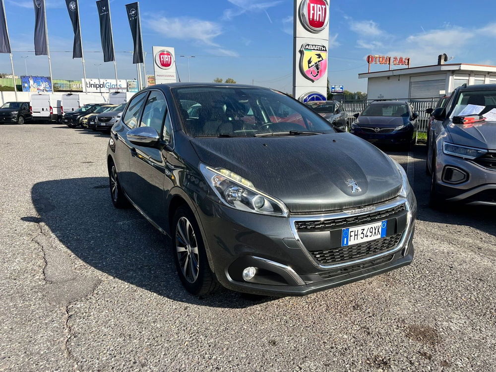 Peugeot 208 usata a Milano (3)