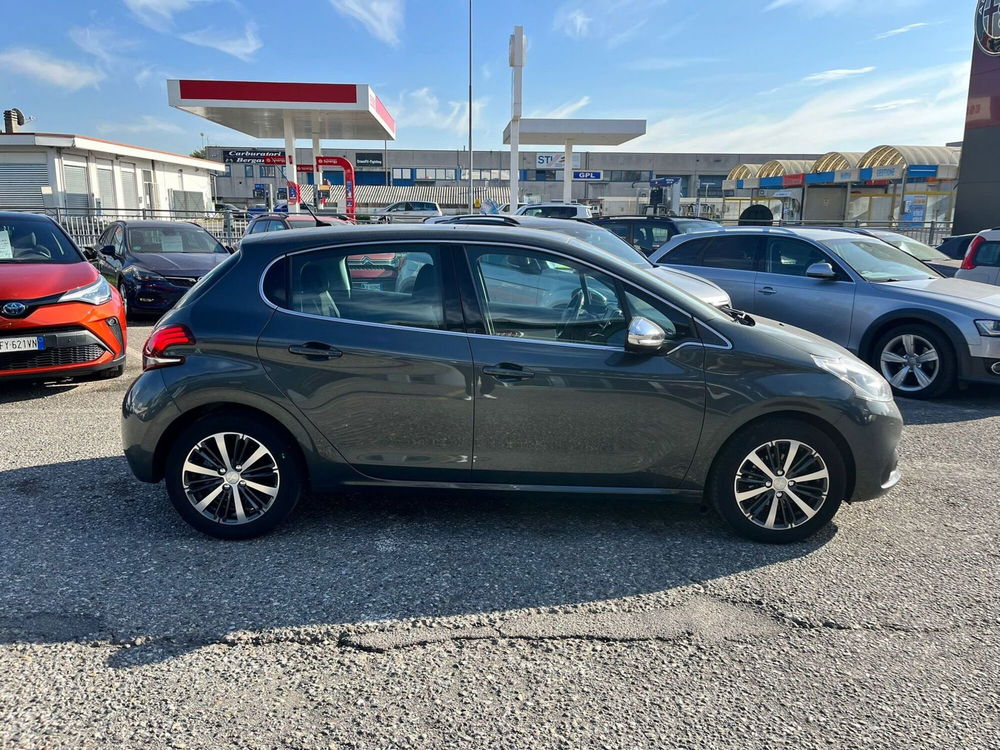 Peugeot 208 usata a Milano (5)