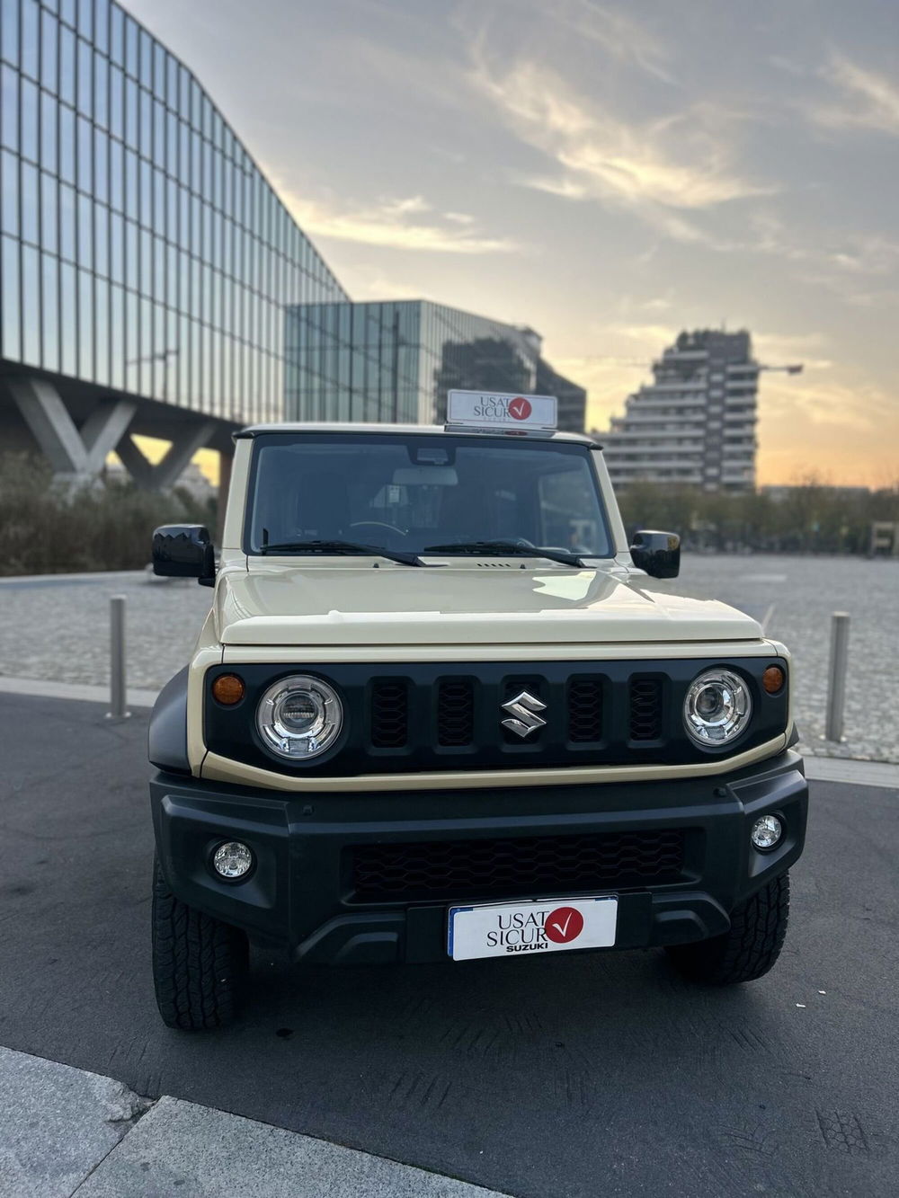 Suzuki Jimny usata a Milano (2)