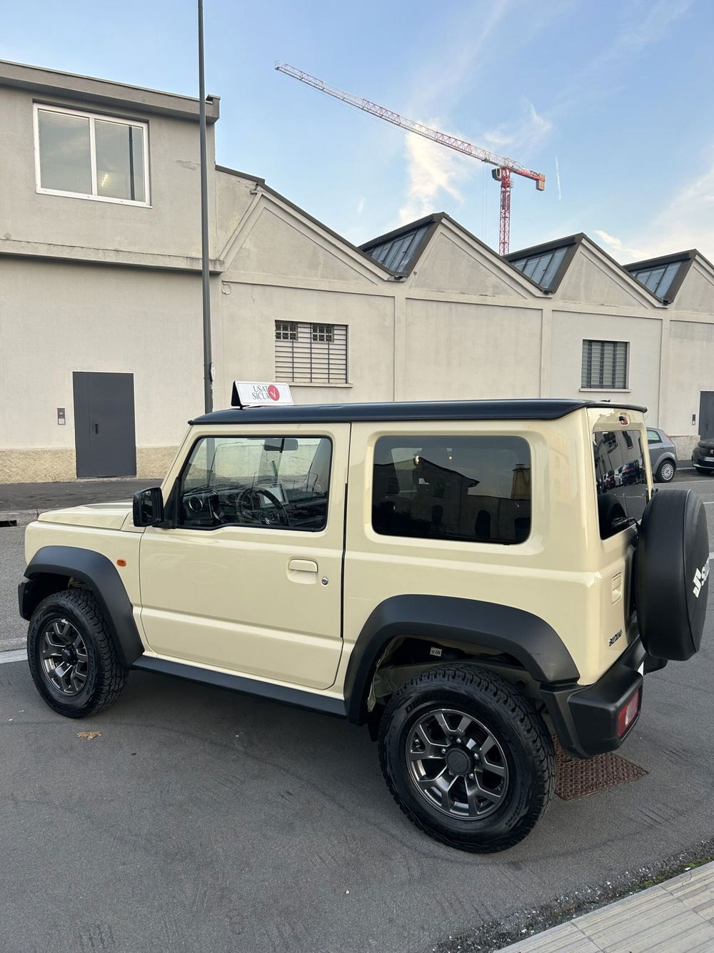 Suzuki Jimny usata a Milano (6)