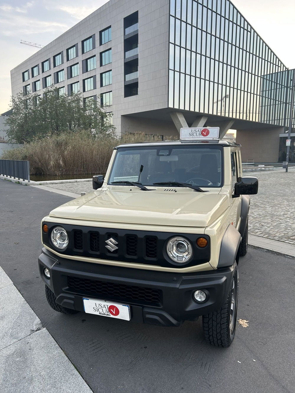 Suzuki Jimny usata a Milano (7)