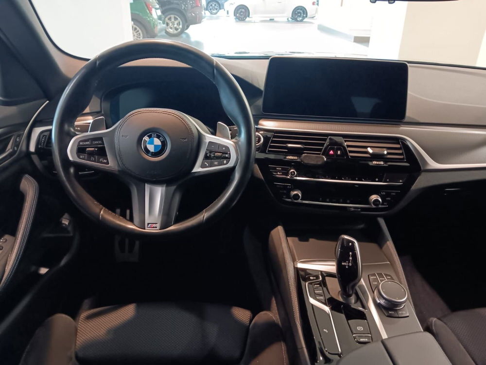 BMW Serie 5 Touring usata a Asti (14)