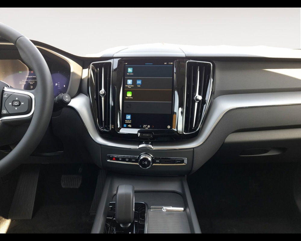 Volvo XC60 nuova a Ravenna (11)