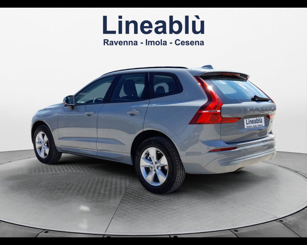 Volvo XC60 nuova a Ravenna (3)