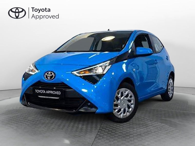 Toyota Aygo 1.0 VVT-i 72 CV 5 porte x-play  del 2020 usata a Treviglio