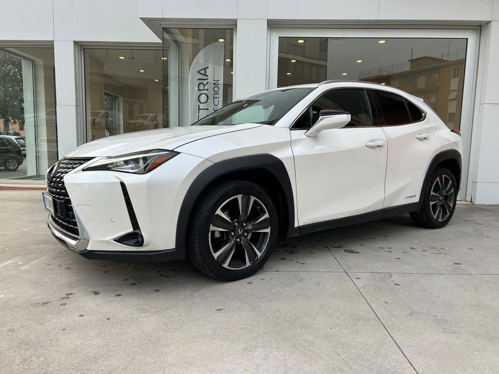 Lexus UX usata a Brescia