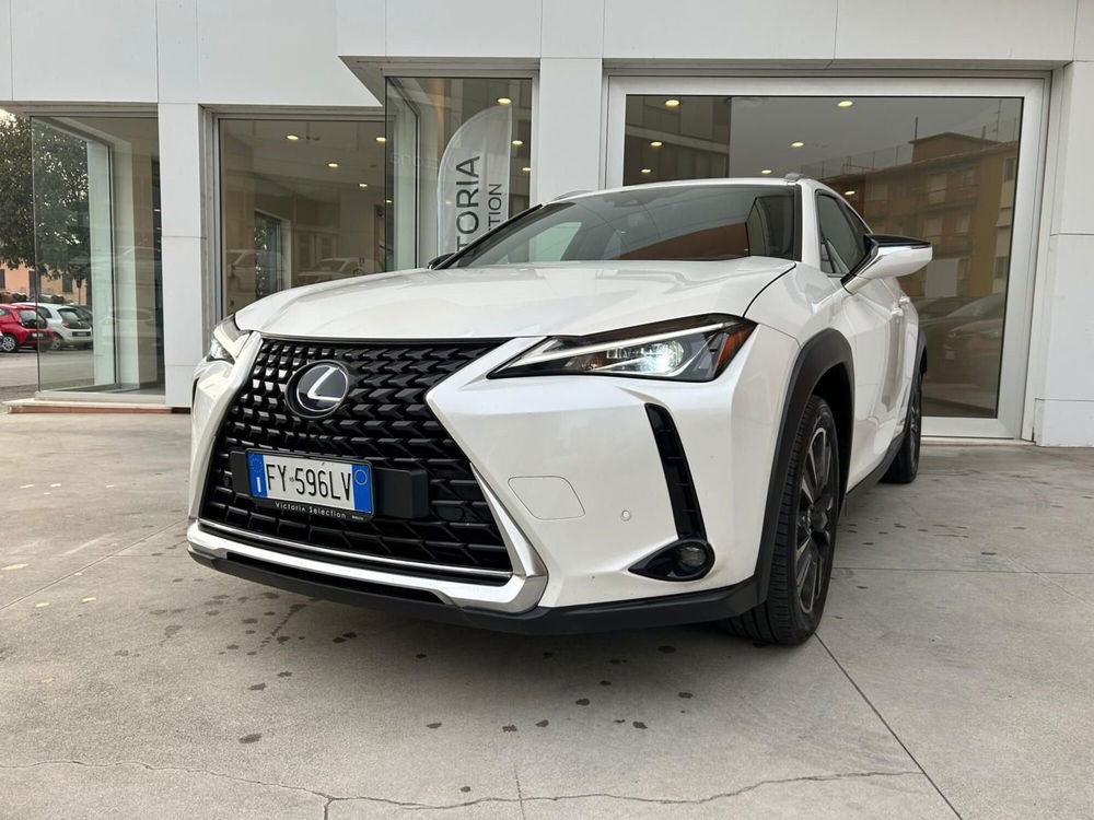 Lexus UX usata a Brescia (2)