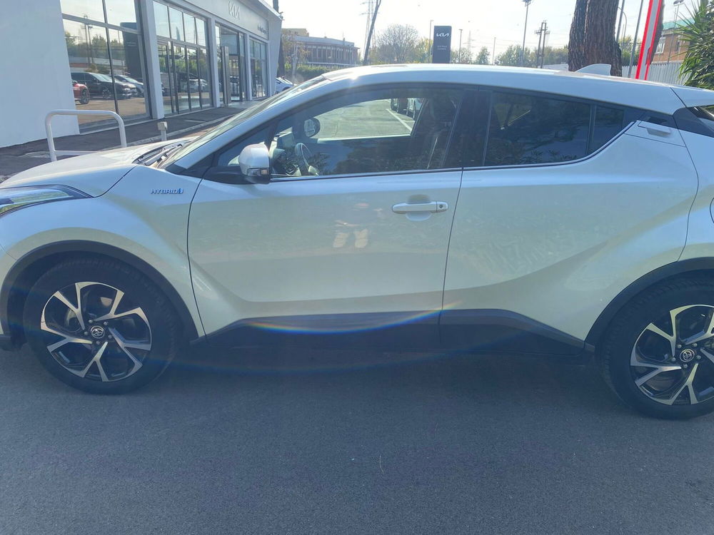 Toyota Toyota C-HR usata a Roma (12)