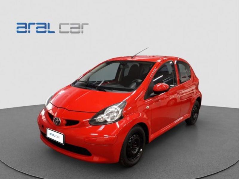 Toyota Aygo 1.0 12V VVT-i 5 porte  del 2011 usata a Torino