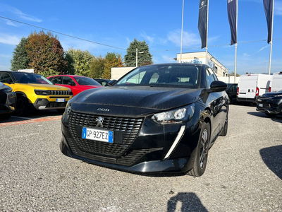 Peugeot 208 PureTech 100 Stop&amp;Start EAT8 5 porte Allure Pack  del 2023 usata a Milano