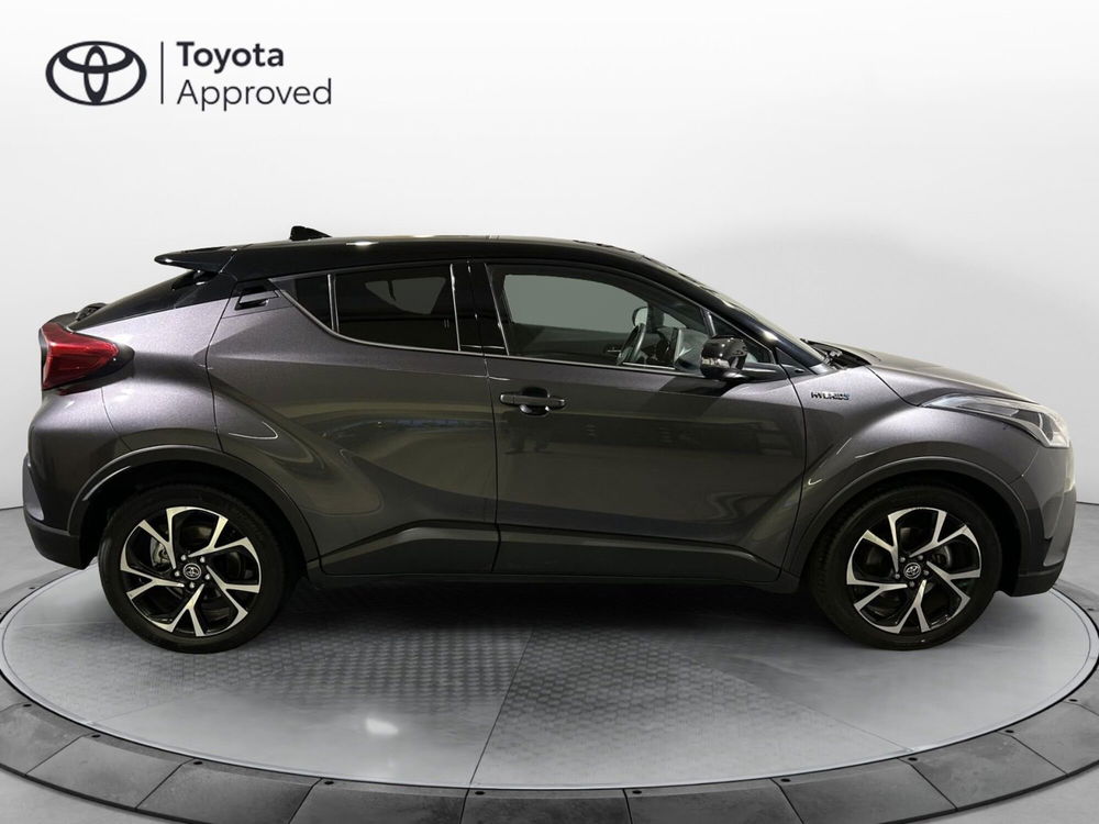 Toyota Toyota C-HR usata a Milano (14)