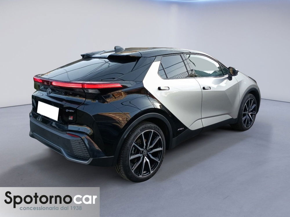 Toyota Toyota C-HR usata a Milano (18)