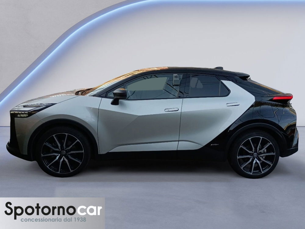 Toyota Toyota C-HR usata a Milano (2)