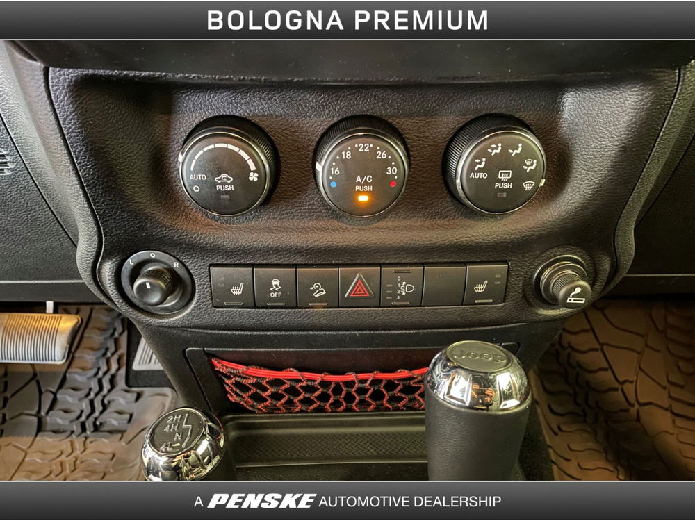 Jeep Wrangler usata a Bologna (11)