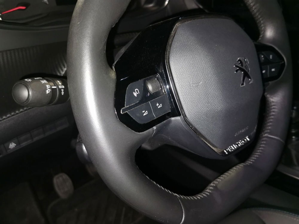 Peugeot 2008 usata a Taranto (13)