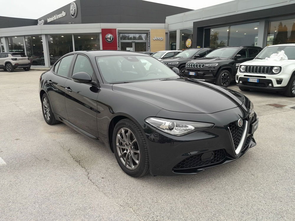 Alfa Romeo Giulia usata a Ancona (3)