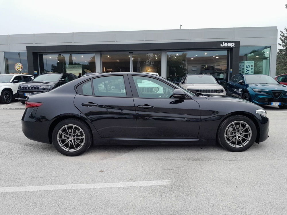 Alfa Romeo Giulia usata a Ancona (4)