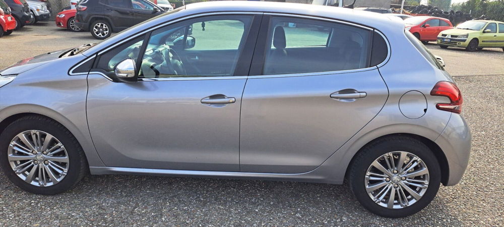 Peugeot 208 usata a Varese (2)