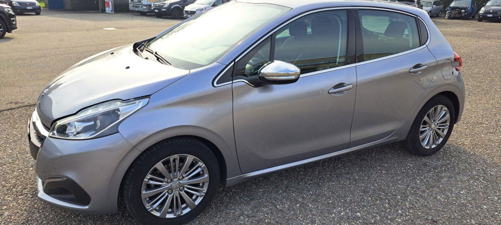 Peugeot 208 usata a Varese (5)