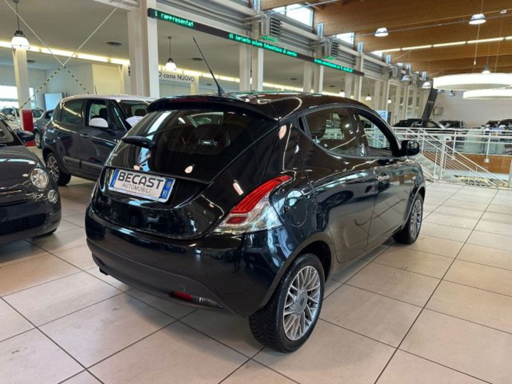 Lancia Ypsilon usata a Vicenza (3)