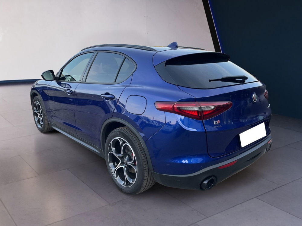 Alfa Romeo Stelvio usata a Torino (6)