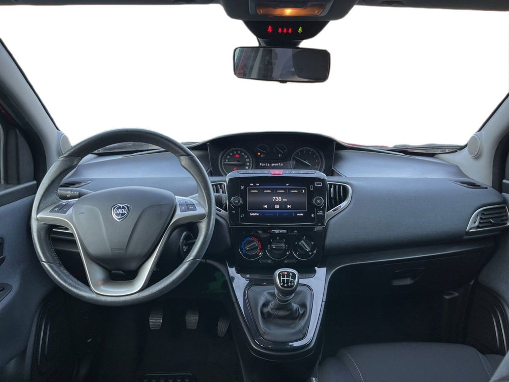 Lancia Ypsilon usata a Torino (11)