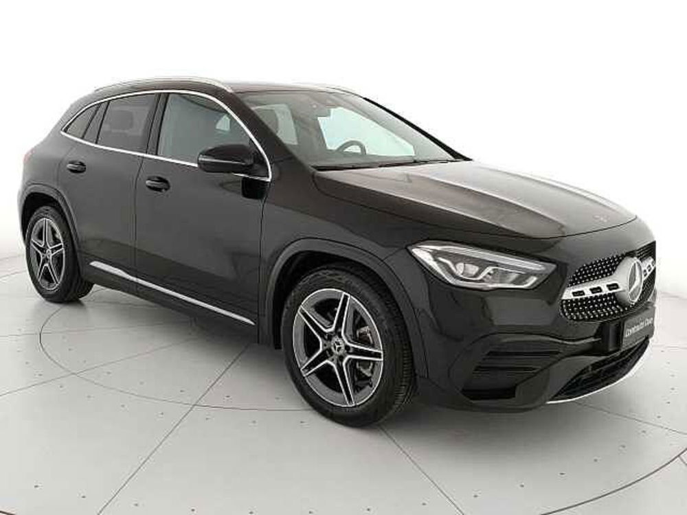 Mercedes-Benz GLA SUV usata a Caserta