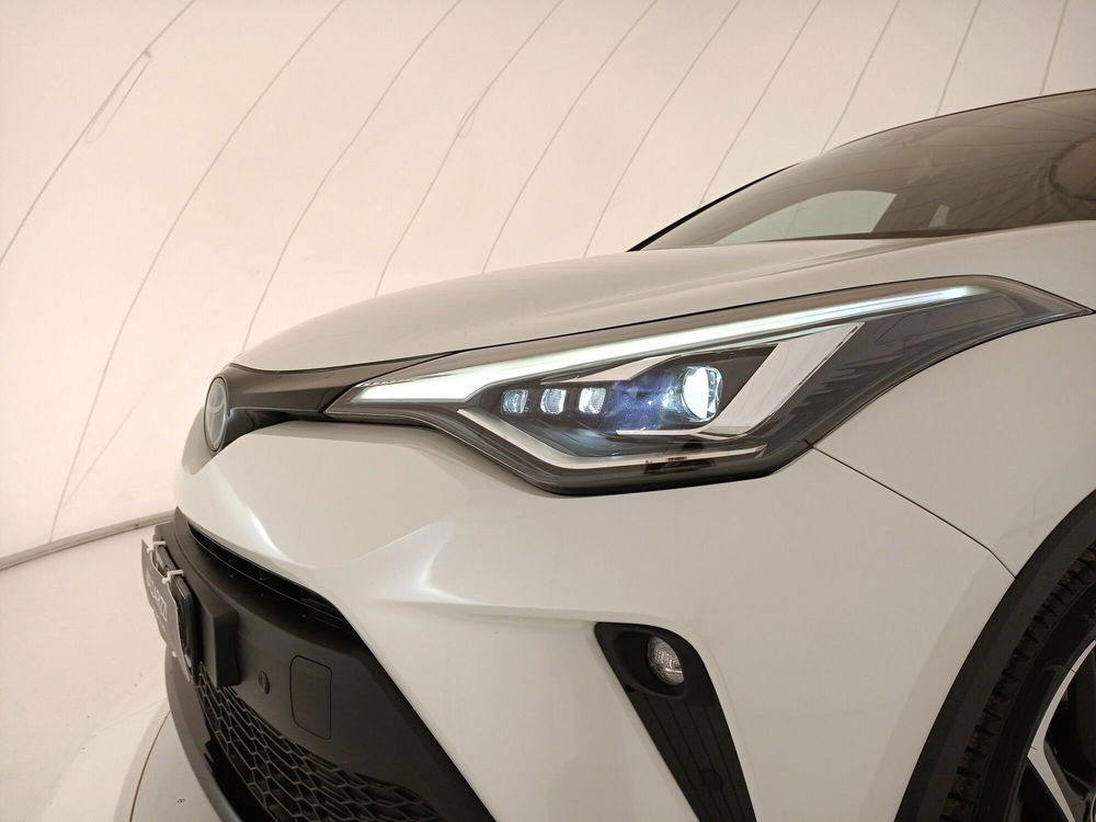 Toyota Toyota C-HR usata a Bari (11)