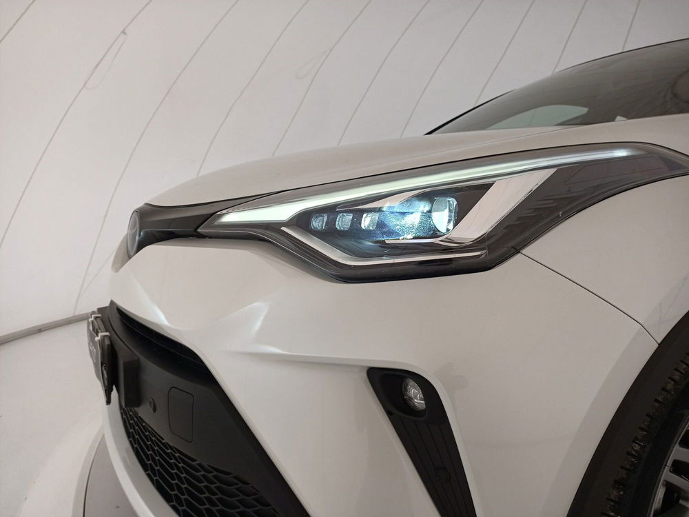 Toyota Toyota C-HR usata a Lecce (11)