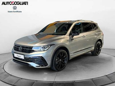 Volkswagen Tiguan Allspace 2.0 TDI 200 CV SCR DSG 4MOTION R-Line nuova a Brivio